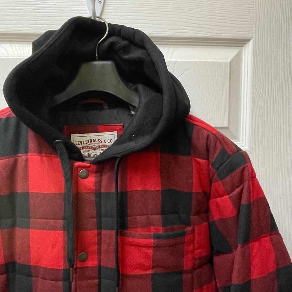 Levi's Men's Sz XLarge Quilted Hooded Shacket Red Buffalo Plaid $200 NWT
